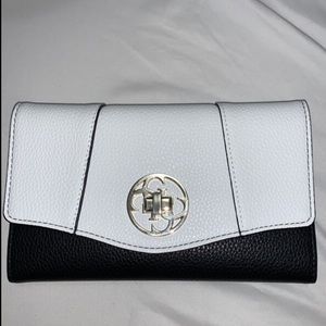 Guess wallet brand new never used